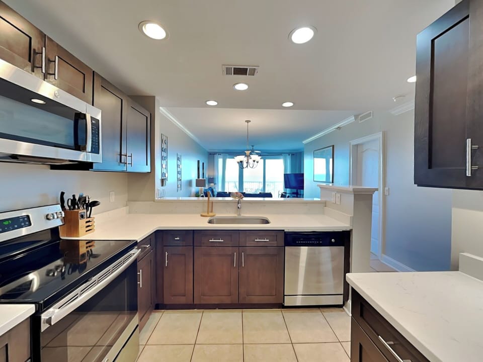 Full Kitchen