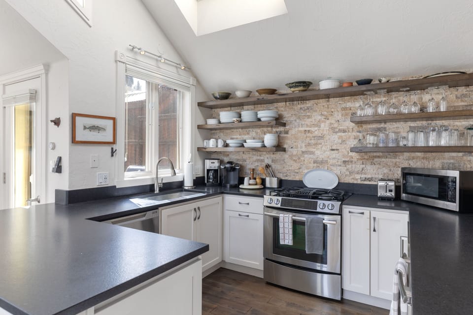 Fully Stocked Kitchen