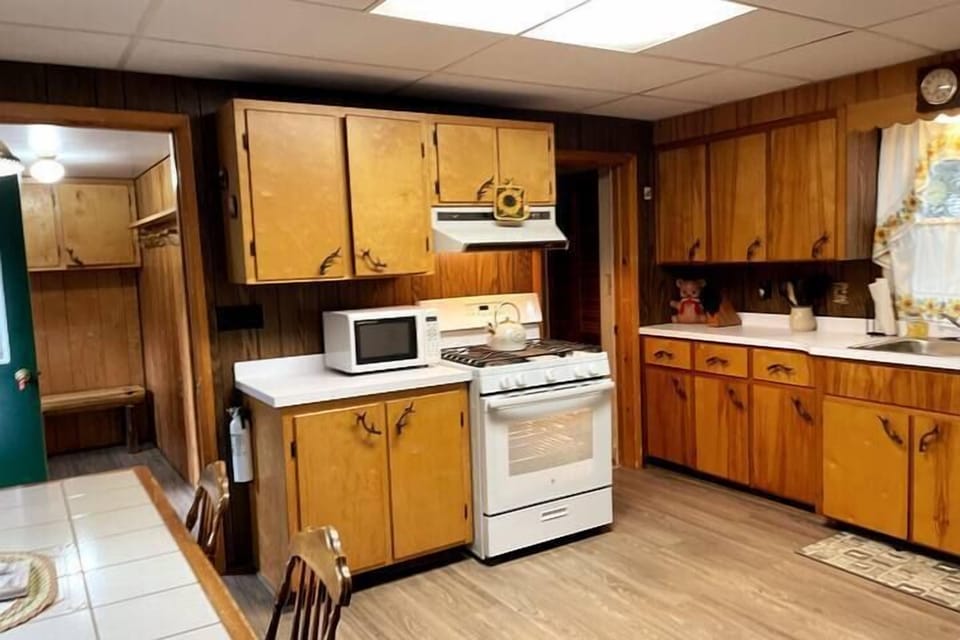 Kitchen (1)