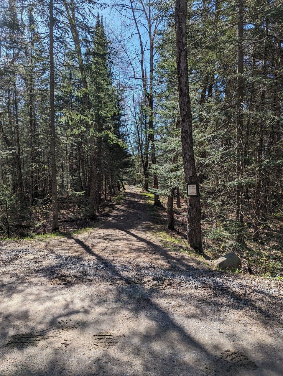 Entrance to private lake front (1)