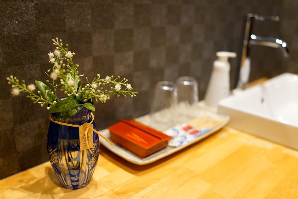 Bathroom amenities