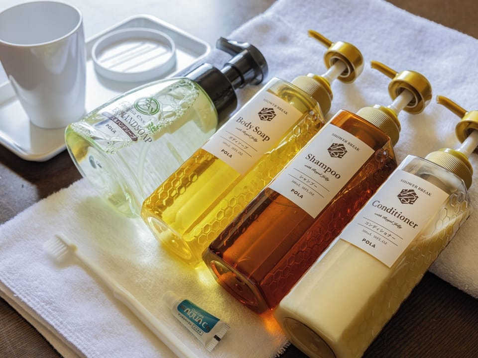 Bathroom amenities