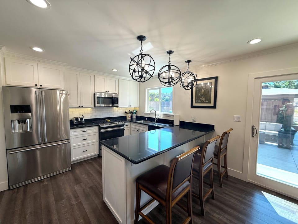 Plenty of space for multiple people to cook in the kitchen