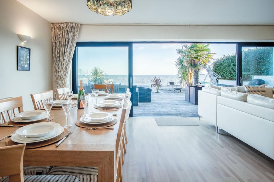 Beachways - 5 Bedroom Holiday Home - Saundersfoot (17534)