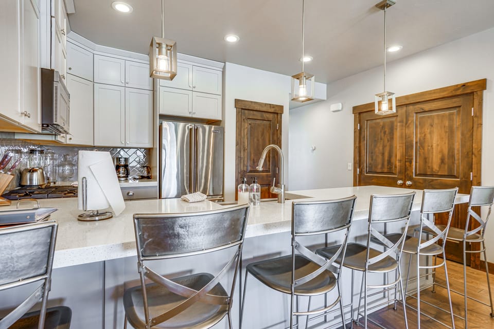 Kitchen | Dishwasher | Drip Coffee Maker | 2nd Floor