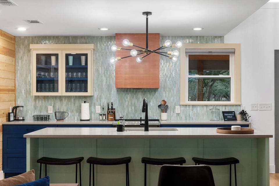 b9d371b6-a331-465c-be07-d1748c346d26