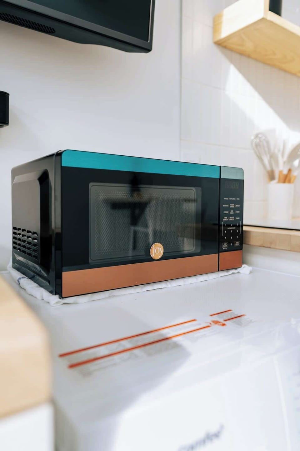 Microwave is included for those on the go meals. 