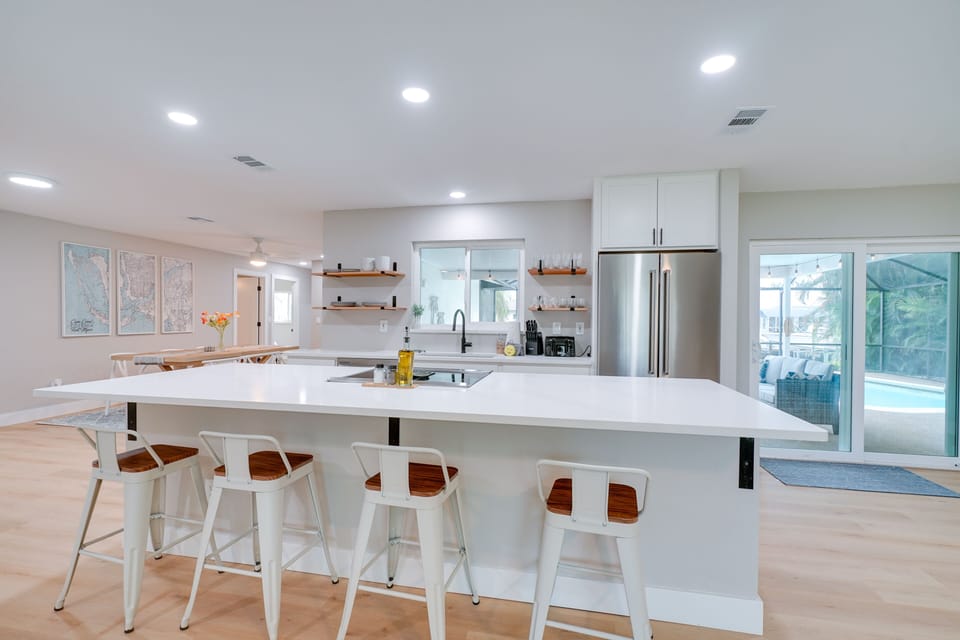 Kitchen | Cooking Basics | Dishware & Flatware | Toaster | Microwave