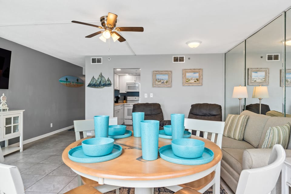 Dinette Set with Pool View