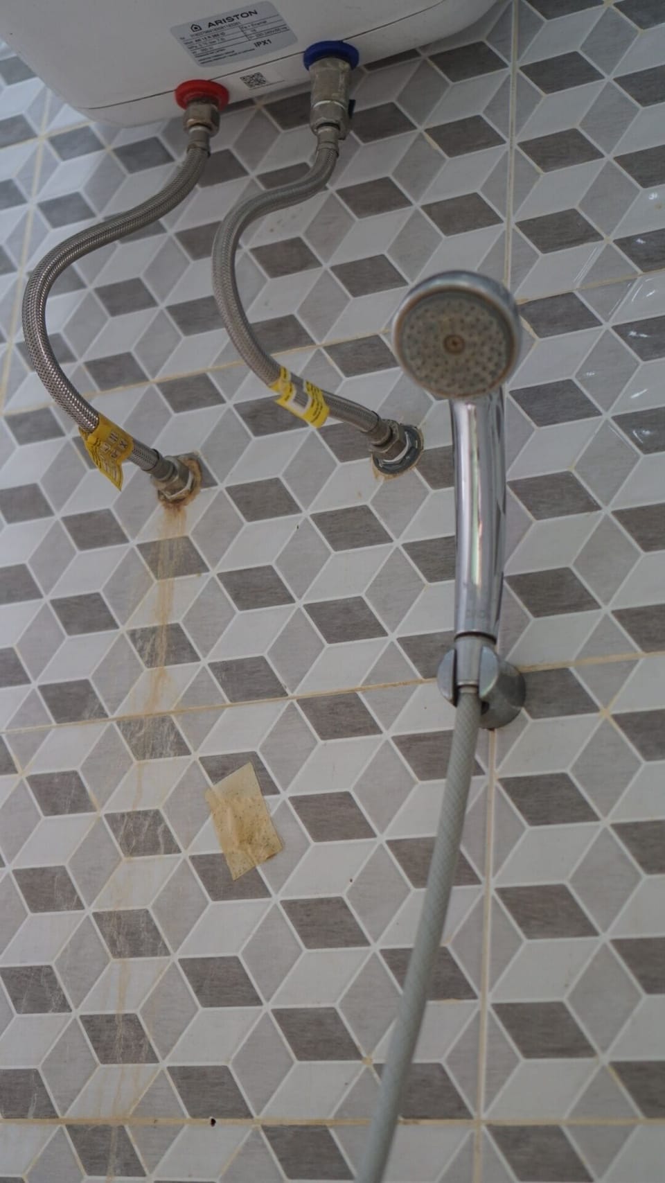 Shower, rainfall showerhead, towels