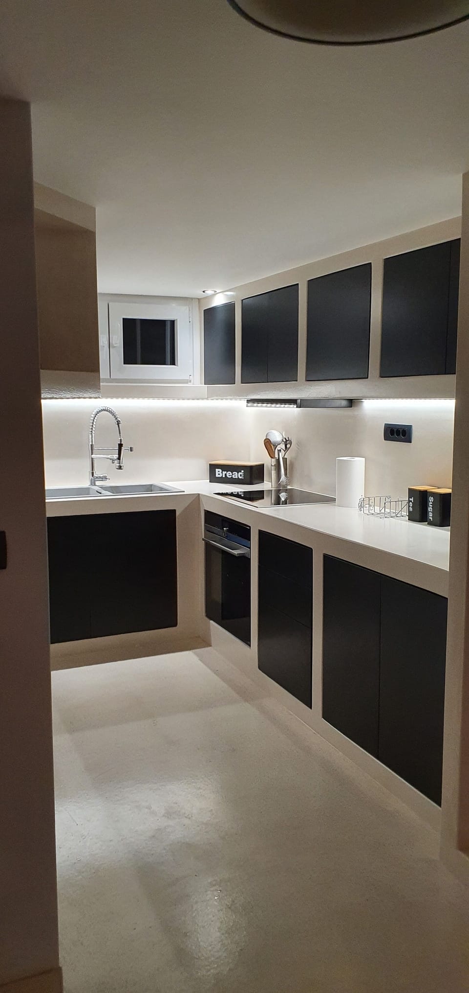 Comfort Room, 1 Bedroom | Private kitchen | Fridge, electric kettle, toaster, blender