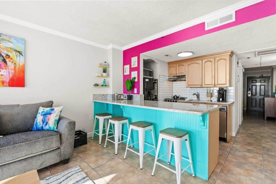 Bar/Kitchen