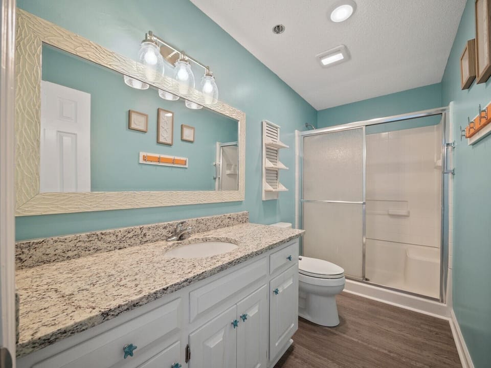 Bedroom 2 - Private Bathroom