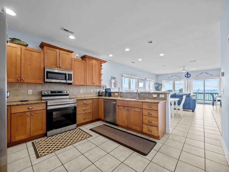 Expansive Kitchen