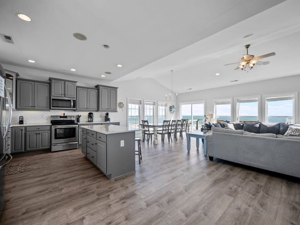 Living - Dining - Kitchen - Views, Views, Views