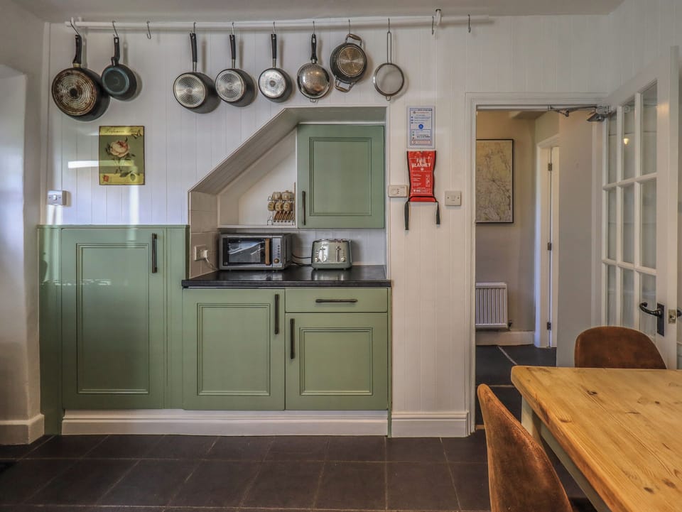 Cottage | Interior