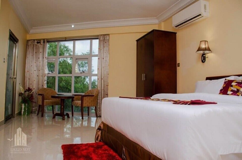 Desk, laptop workspace, WiFi (free), bed sheets