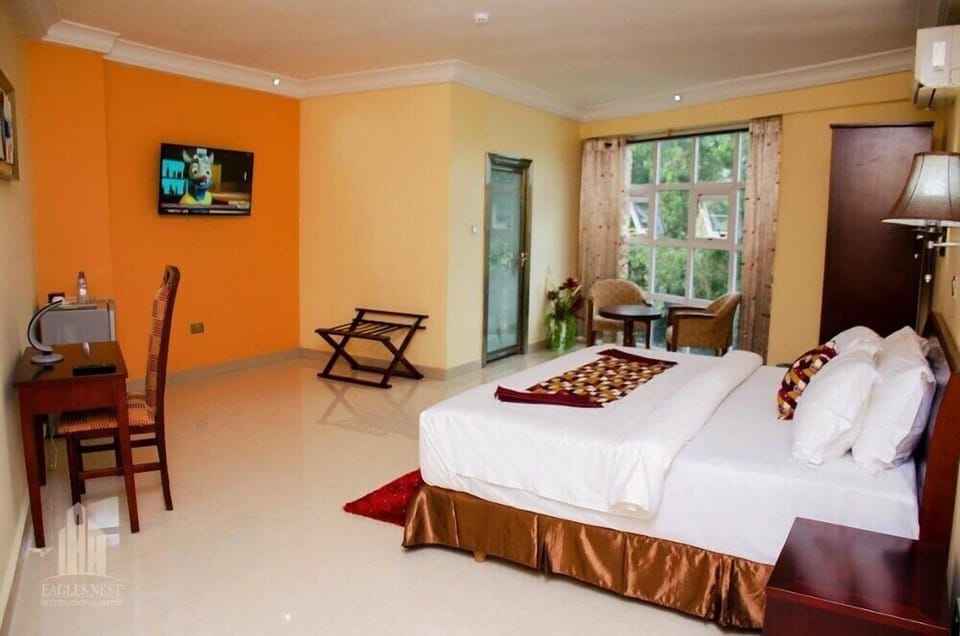 Desk, laptop workspace, WiFi (free), bed sheets
