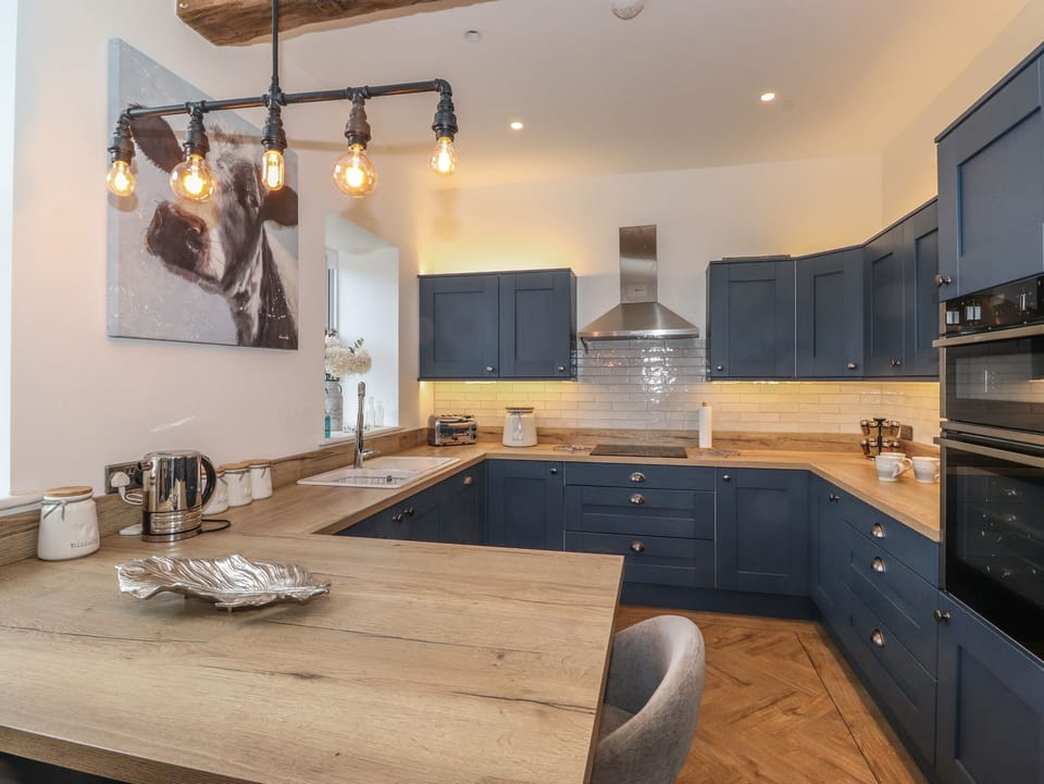 Fridge, dishwasher, electric kettle, toaster