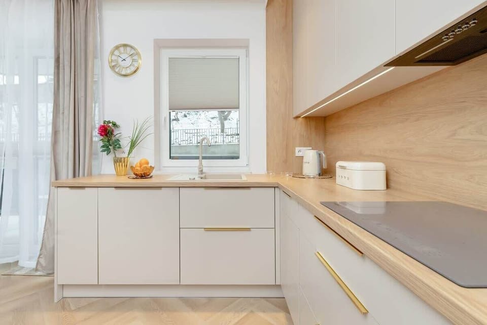 Kitchenette with a fridge