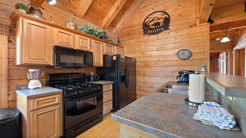 Fully Equipped Kitchen Cabin