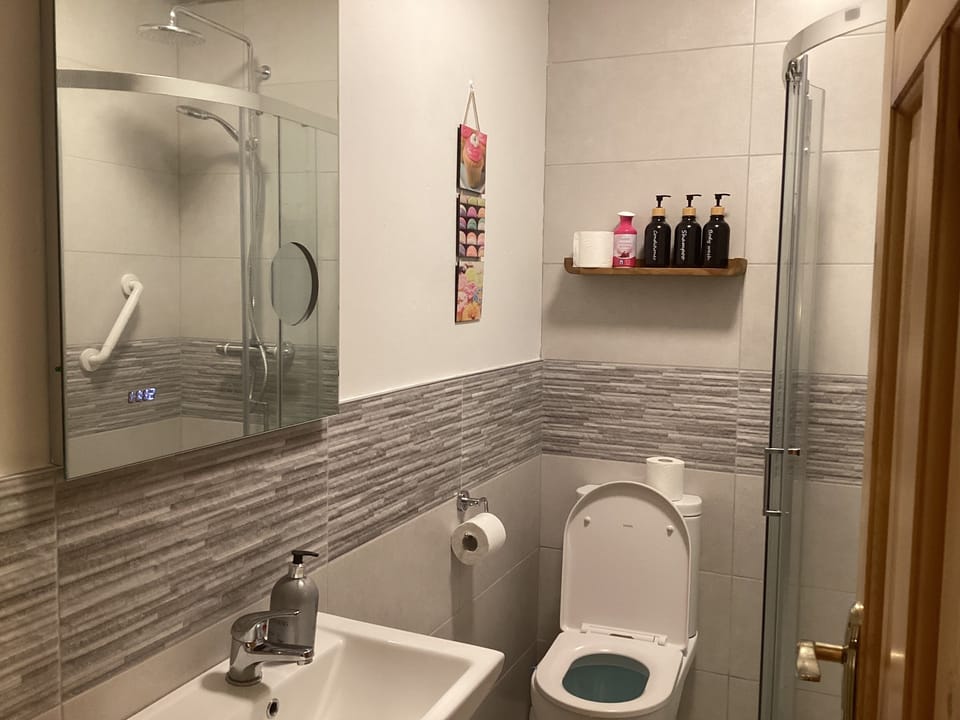 En-suitebathroom