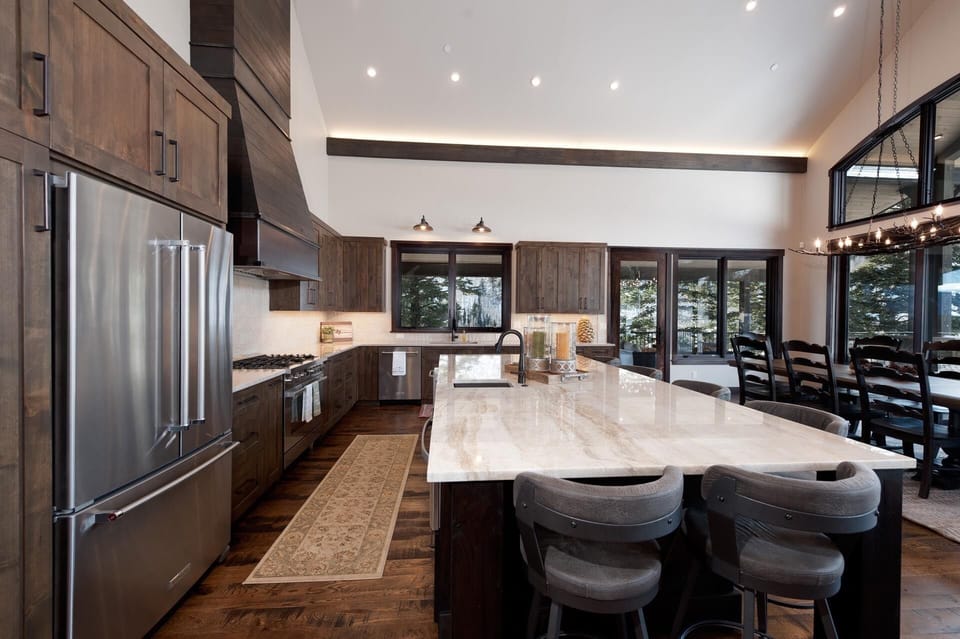 Gourmet, Fully-Stocked Kitchen