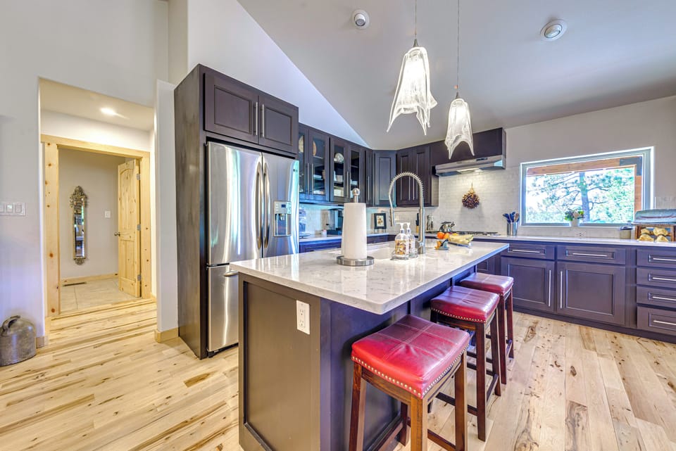 House (4 Bedrooms) | Interior
