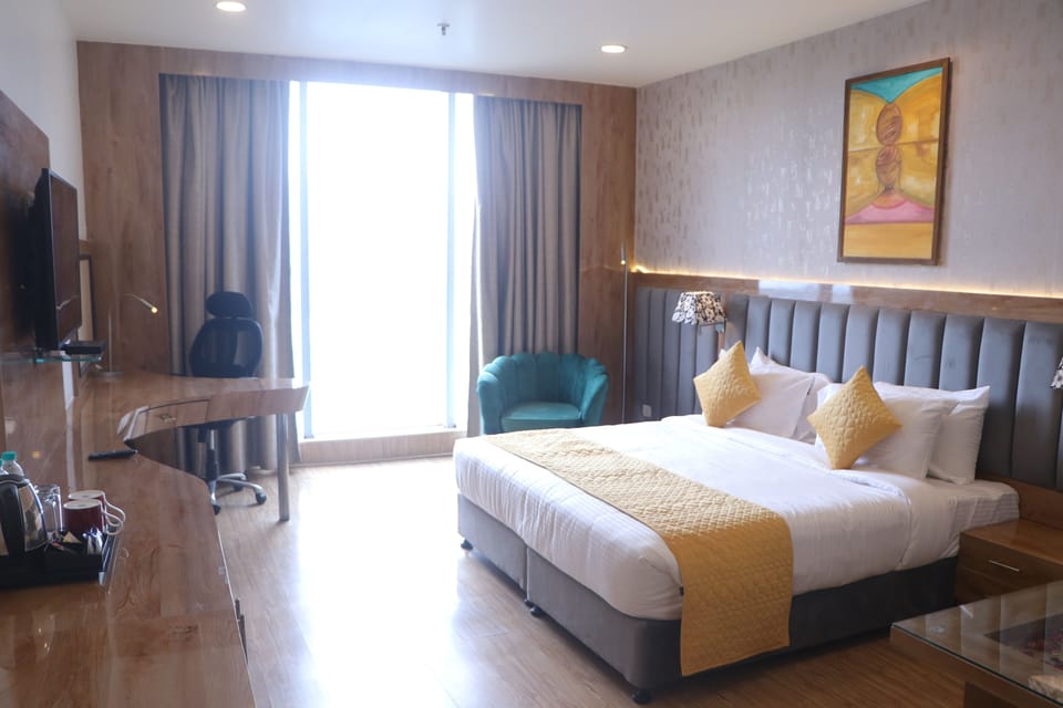 In-room safe, desk, laptop workspace, iron/ironing board (on request)