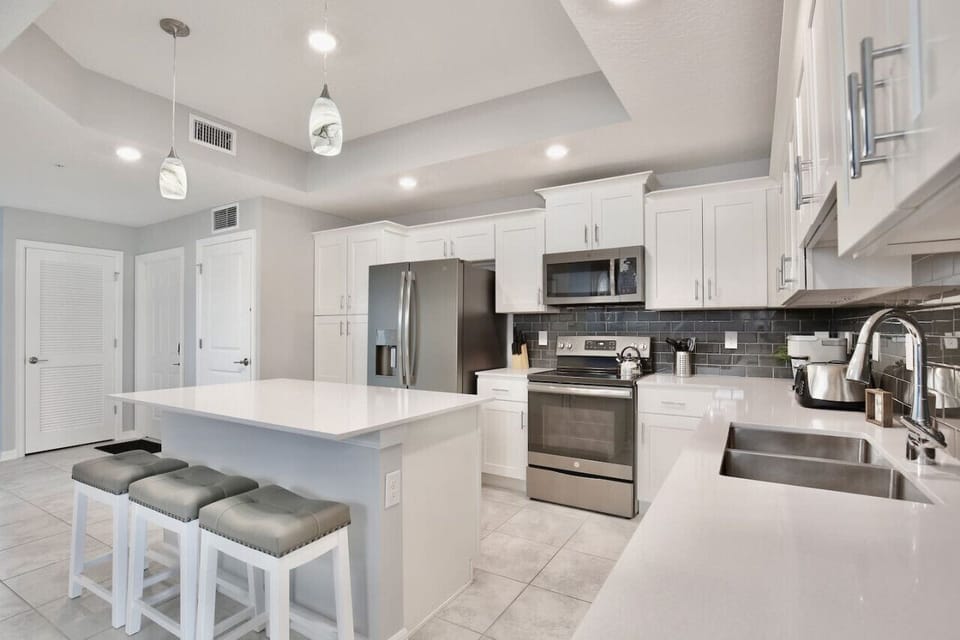 Kitchen#Disney #Parks #kingdom #springs #StoreyLake #resort #Apartment #Vacation #Rental #waterpark #Kissimmee #Orlando #universal #citywalk