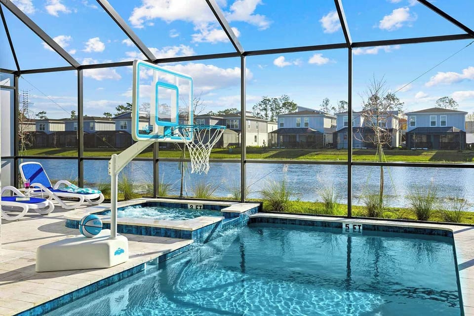 Private Pool & Patio