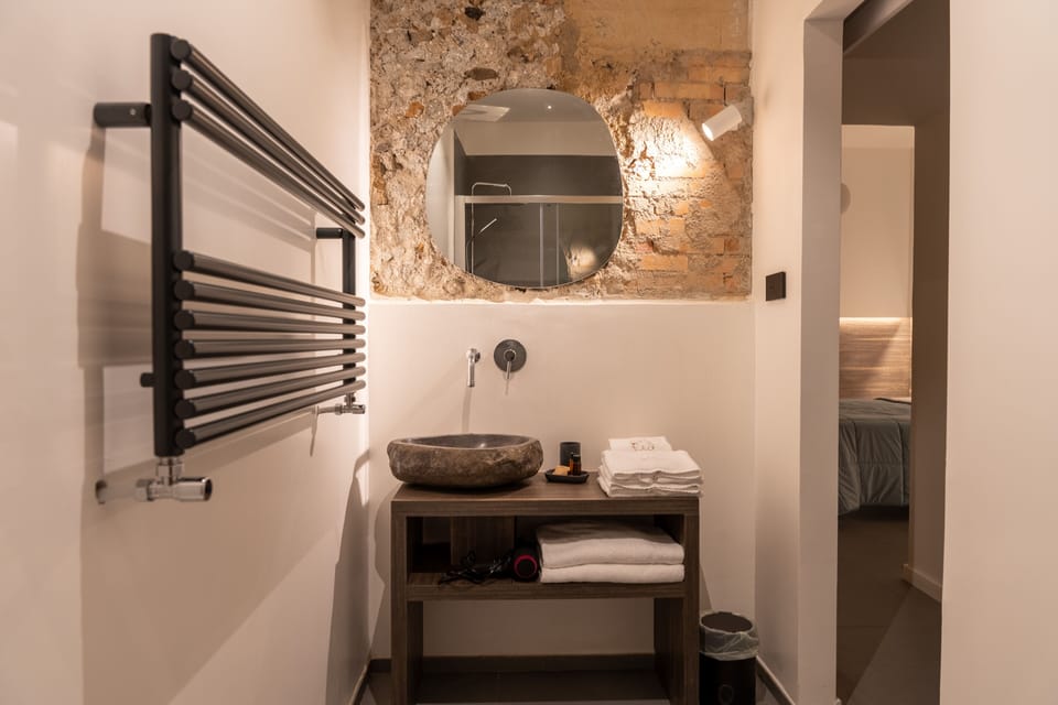 Room Hera | Bathroom | Shower, rainfall showerhead, free toiletries, hair dryer