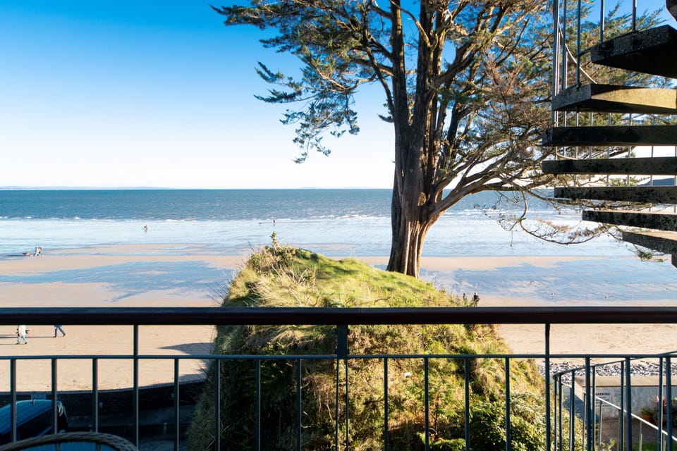 Direct beach access, Sea views