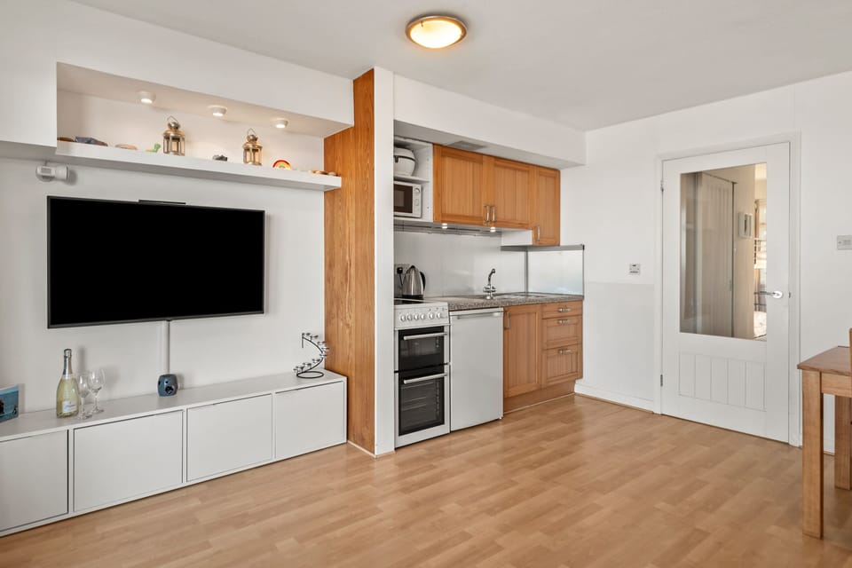 Direct beach access, Sea views