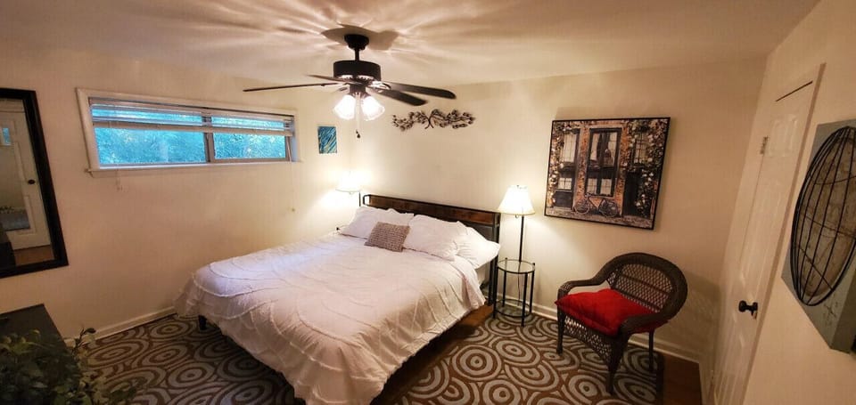 Bedroom King Size Bed