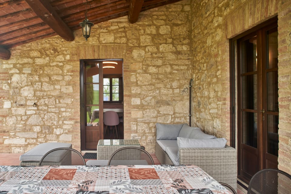 Luxury Condo | Terrace/patio