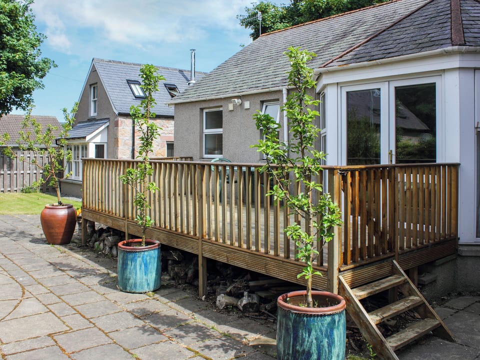 Exterior | Pine Tree Cottage - Bonn Na Coille Cottages, Ballater