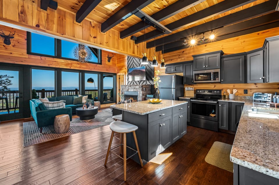 Floor-to-Ceiling Windows with Panoramic Smoky Views