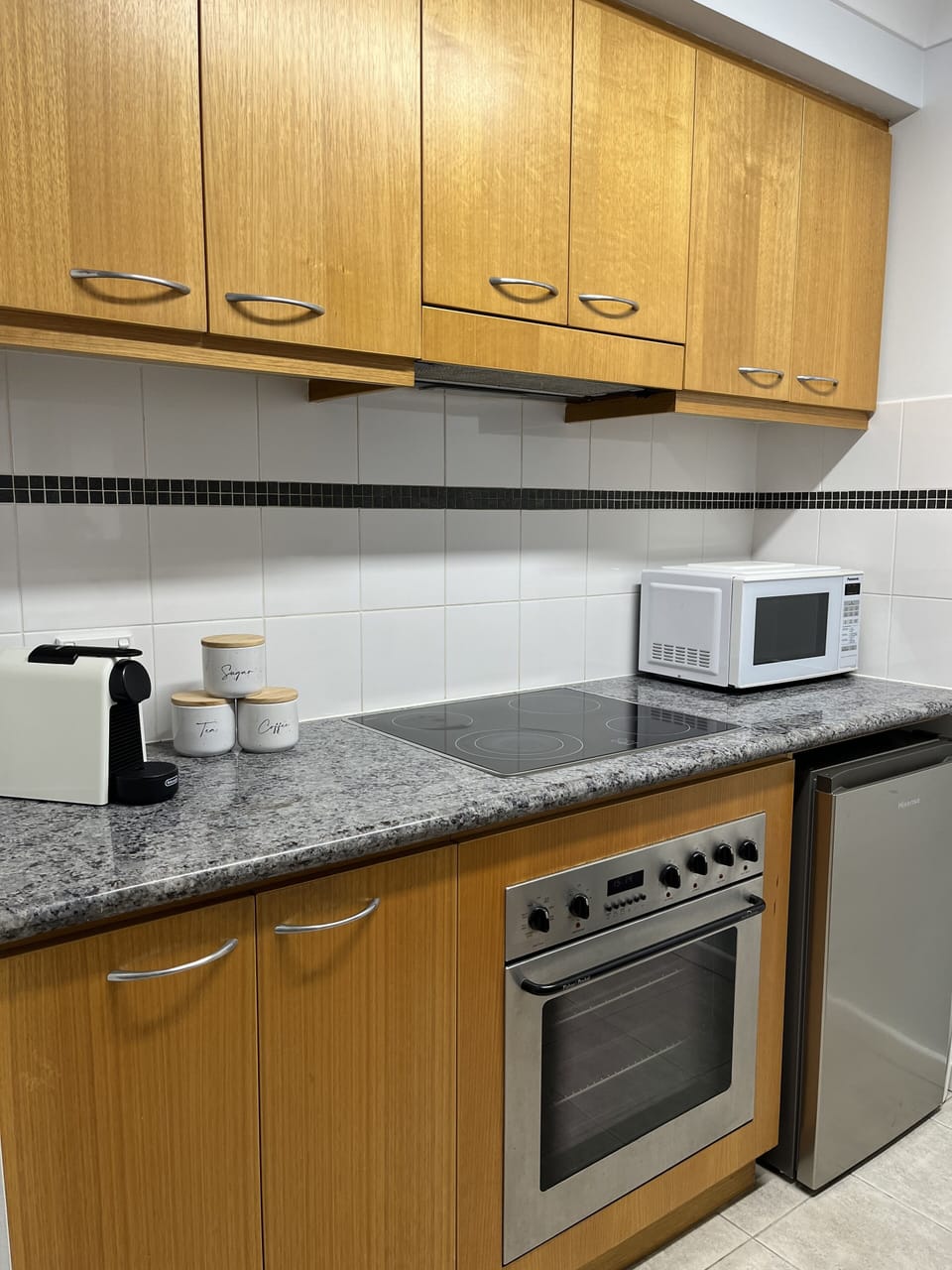 Full Kitchen~ oven, stove, under bench fridge, dishwasher, microwave & utensils