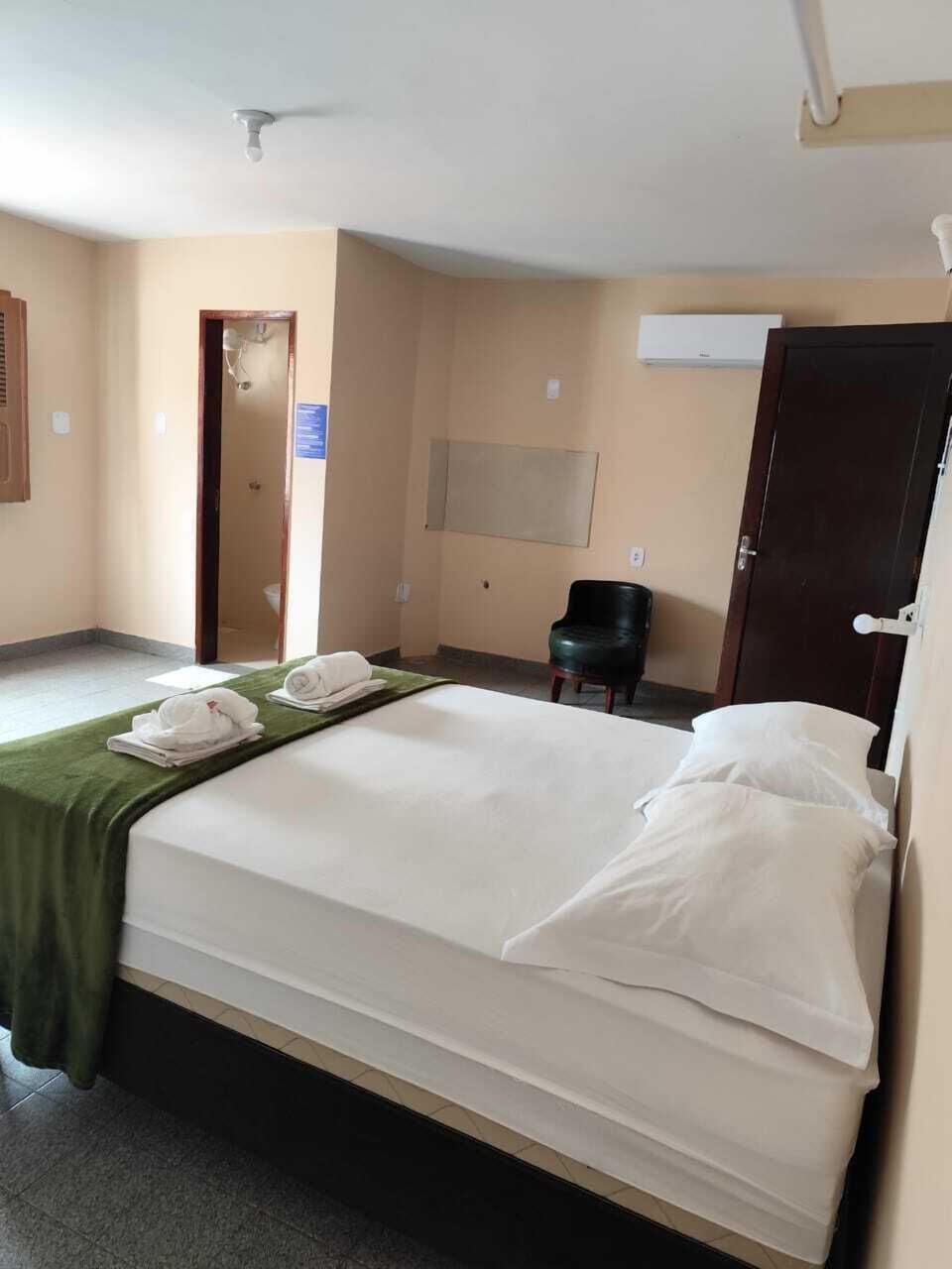 Economy Quadruple Room, 1 Bedroom | Egyptian cotton sheets, premium bedding, desk, iron/ironing board