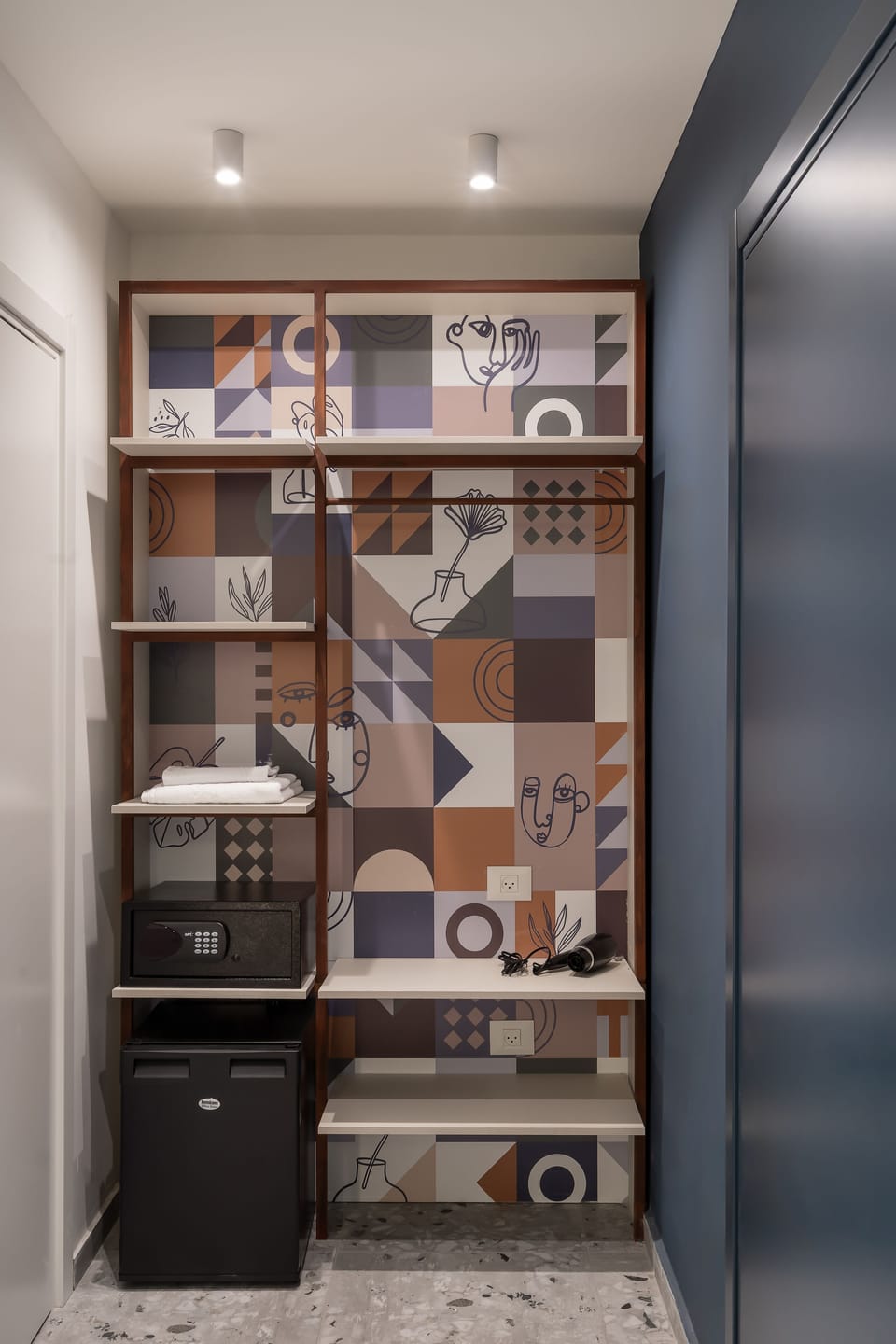 Standard Room | In-room safe, desk, soundproofing, free WiFi