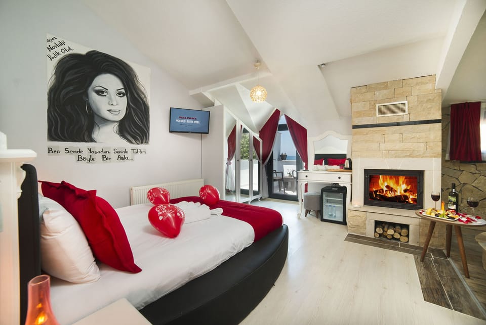 Luxury Room | Egyptian cotton sheets, premium bedding, in-room safe