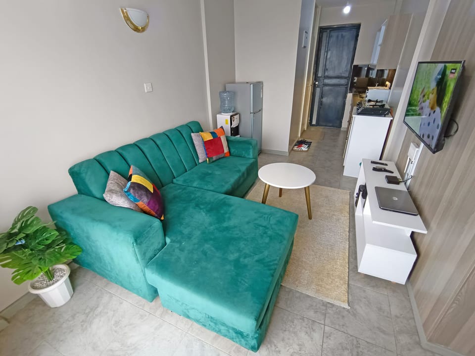 Modern 1BR apartment🌇with a panoramic city view in Nairobi.