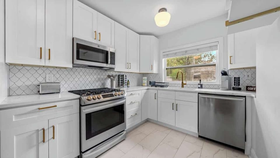 From morning coffee to homemade dinners, our modern farmhouse kitchen has you covered