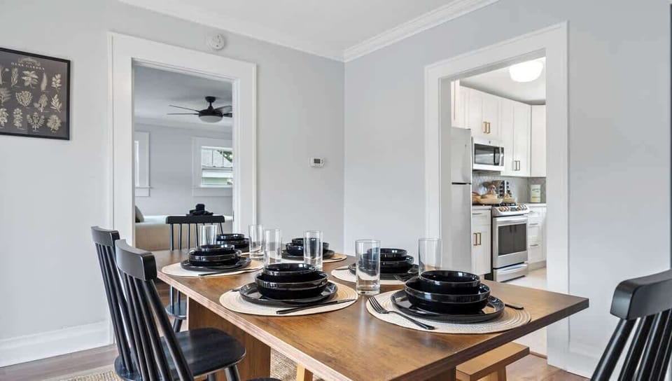 From hearty meals to quiet moments, enjoy rustic elegance in total comfort