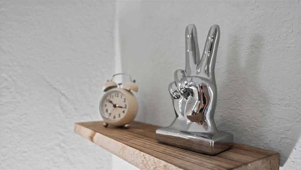It’s all about the little things. Our curated decor and handy alarm clock make sure you feel right at home and on time.