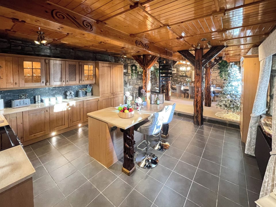 Kitchen/diner | Tennox Stables - Tennox Farm, Kilbirnie