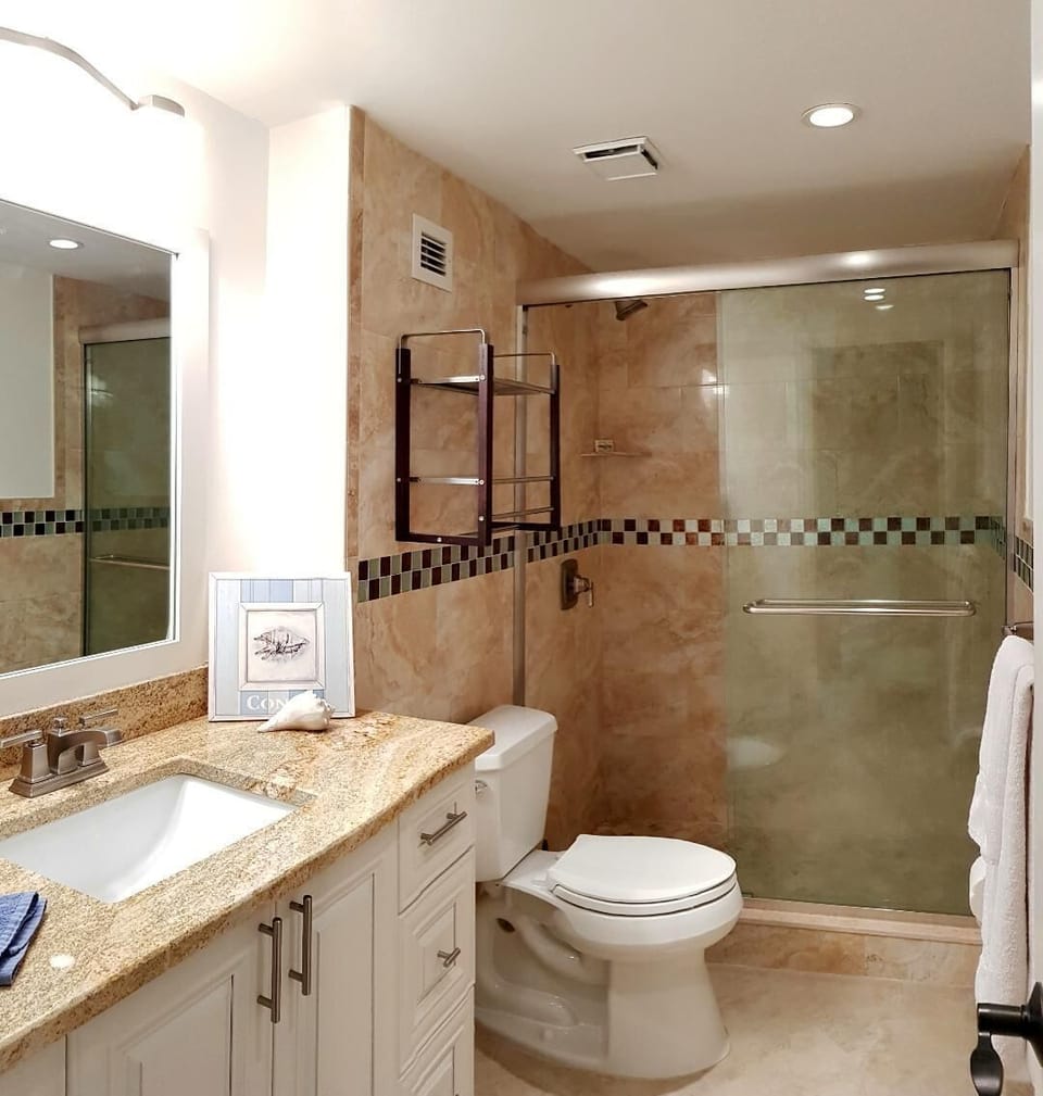 Attached bath in the 1 bed/ 1.5 bath unit