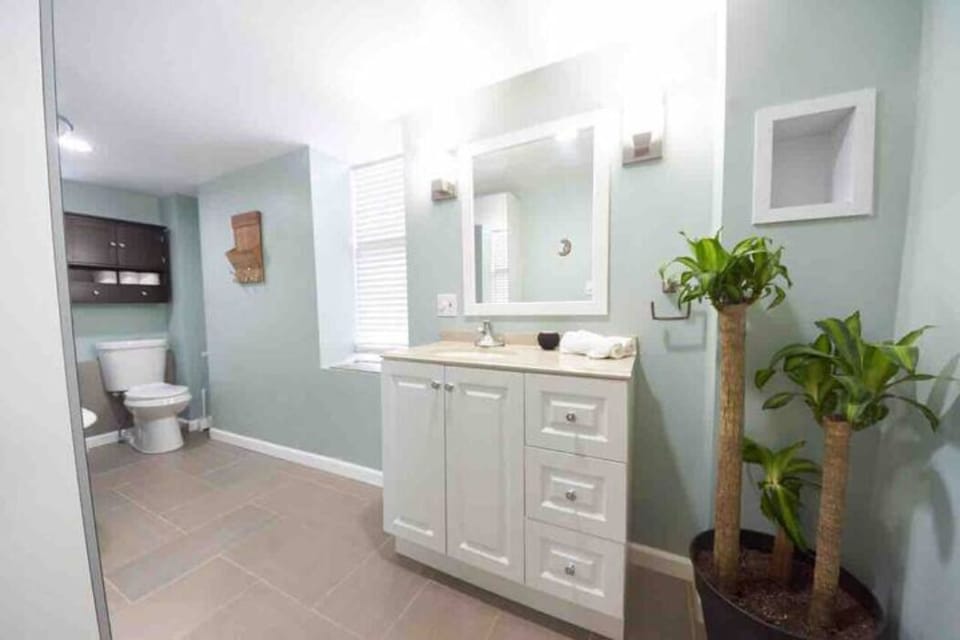 Bathroom 1. 
