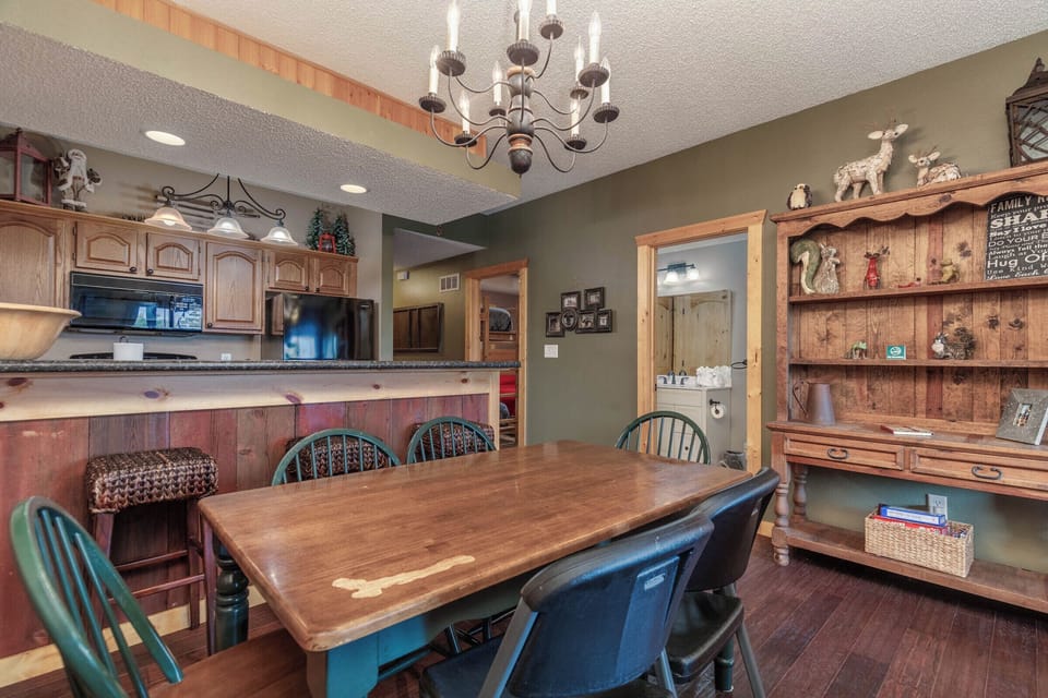 Dining - Dining Room